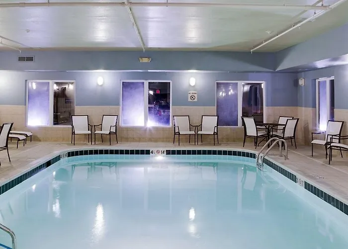 Express & Jacksonville By Ihg Hotel 3*