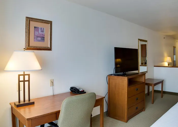 Express & Jacksonville By Ihg Hotel 3*