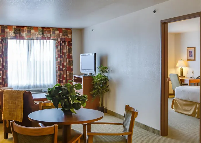 Express & Jacksonville By Ihg Hotel South Jacksonville