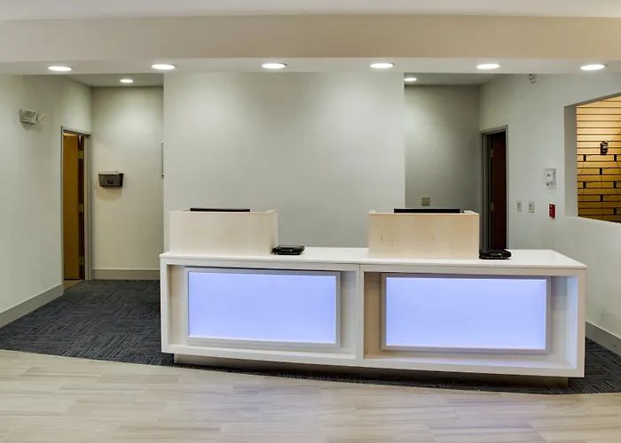 Hotel Express & Jacksonville By Ihg