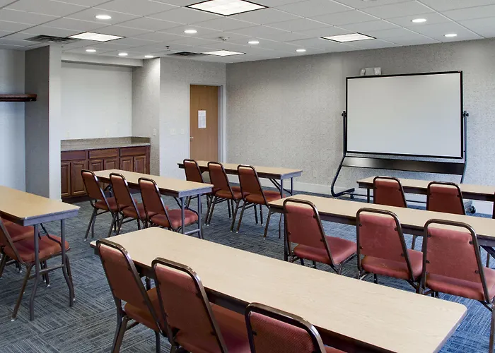 Express & Jacksonville By Ihg Hotel 3*