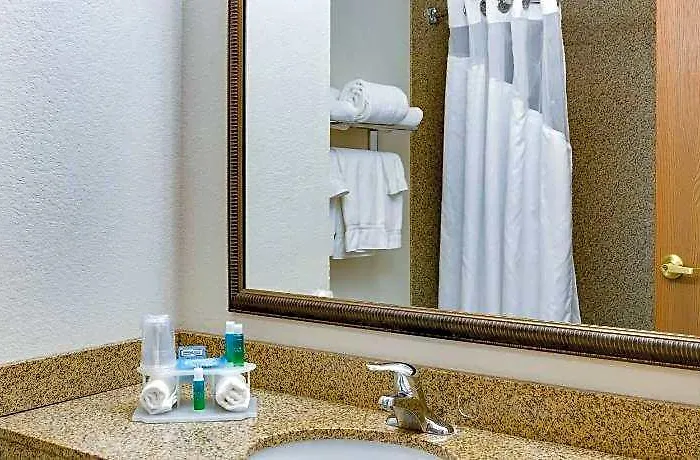 Express & Jacksonville By Ihg Hotel South Jacksonville