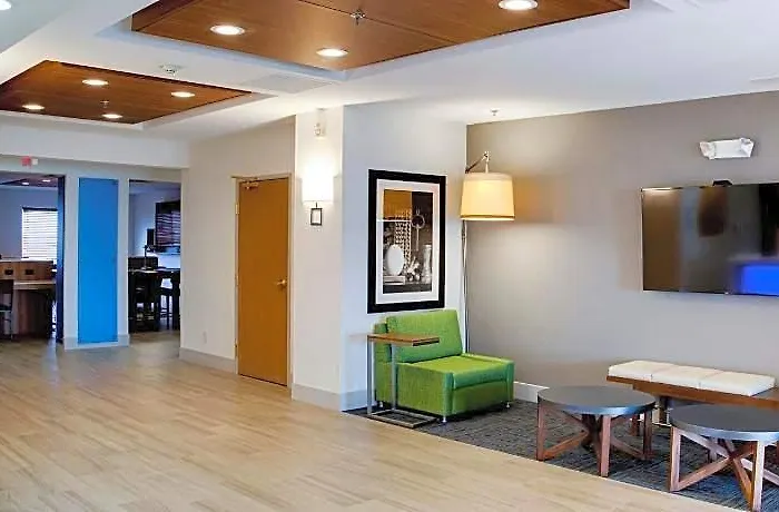 Express & Jacksonville By Ihg South Jacksonville