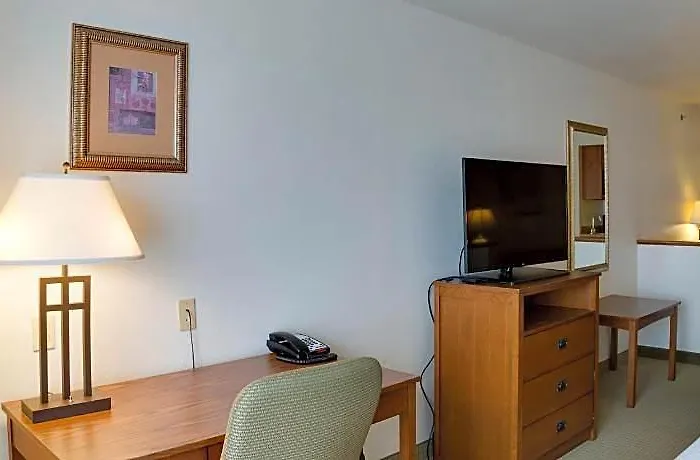 Express & Jacksonville By Ihg Hotel South Jacksonville