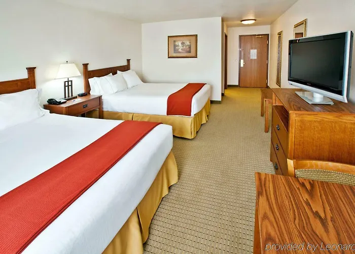 Hotel Express & Jacksonville By Ihg 3*